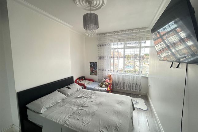 49A Green Lanes (2).Jpeg