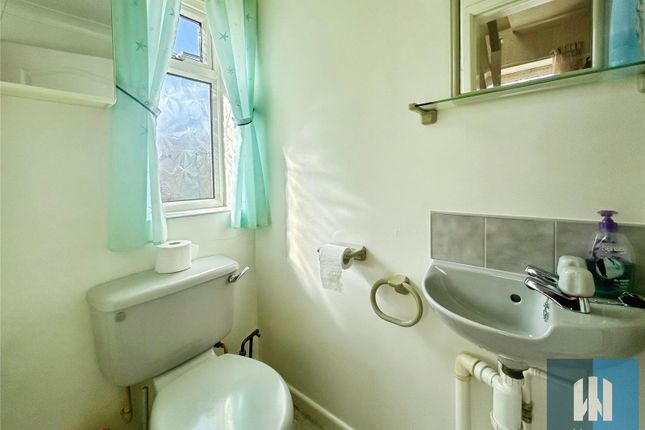 37, Wilman Post, West Yorkshire photo 4