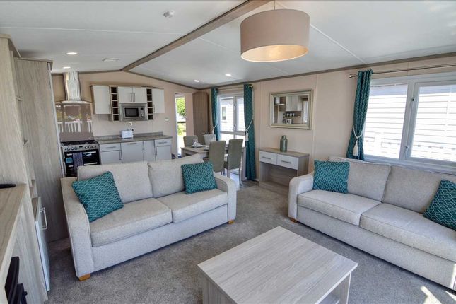 Haven Village - Charmouth, Brightlingsea photo 3