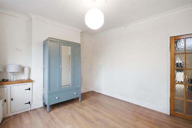 22 Hardstoft Road, Chesterfield photo 4
