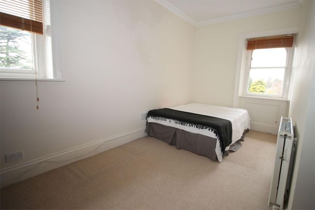 9 Maybury House,, The Ridge, Surrey photo 4