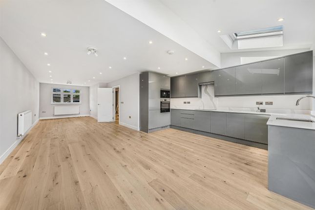 44a, Sinclair Road, London photo 4