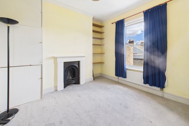 Cam02545G0-Pr0486-Still033