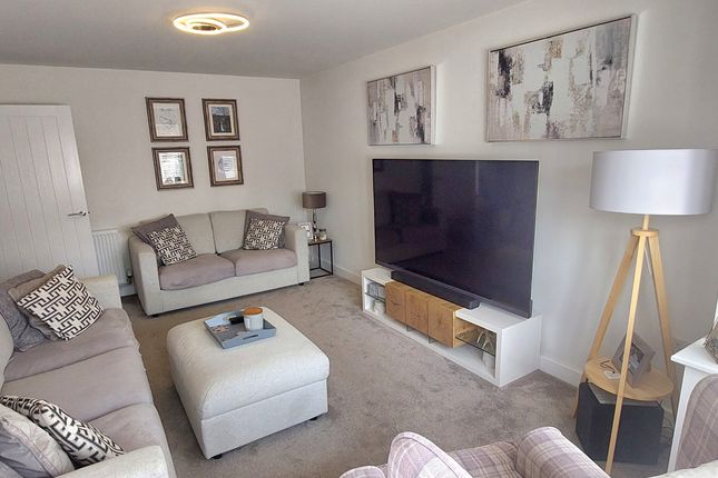 8, Churn Close, Telford photo 3