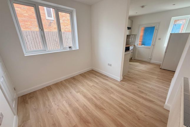 63, Shenstone Avenue, Stourbridge photo 4