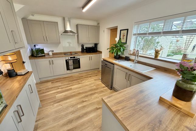 6, Priory Avenue, Haverfordwest photo 3