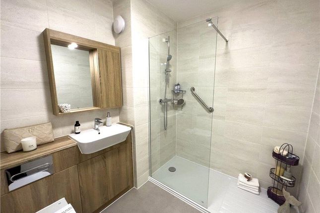 28 Jubilee Lodge, Crookham Road, Fleet photo 4