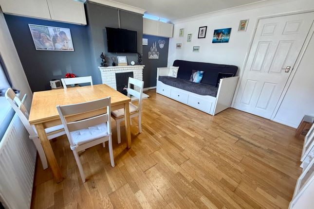 11 Sacombe Road, Hemel Hempstead, hemel hempstead photo 2