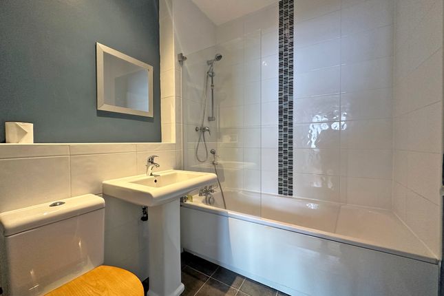 Flat 3, 2C Etna Road, St. Albans photo 2