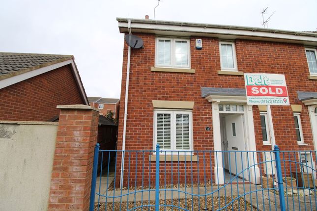 Thumbnail Terraced house to rent in St. Georges Croft, Bridlington