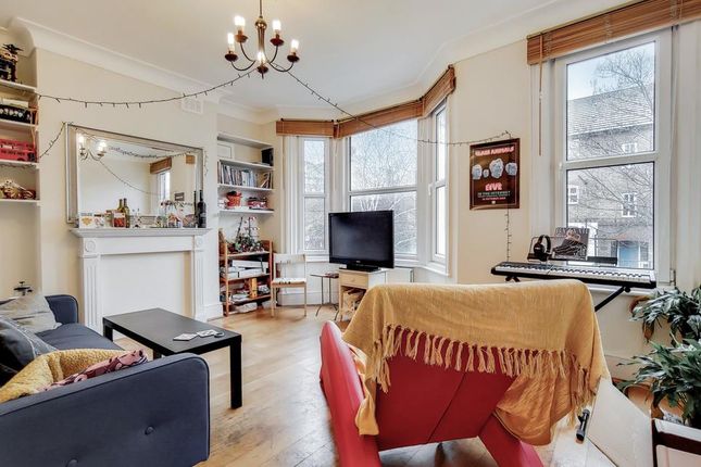 Thumbnail Flat for sale in Vauxhall Grove, London