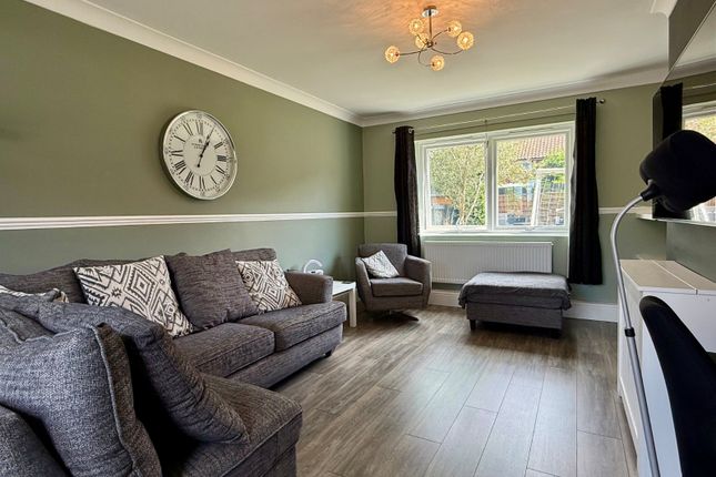 15, Rosslyn Avenue, Tyne and Wear photo 4