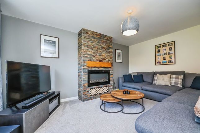 62, Lewis Crescent, Nottingham photo 4