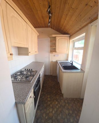 106, Chesterfield Road, North Wingfield photo 4