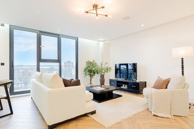 Flat 15, Peninsula Court, London photo 4