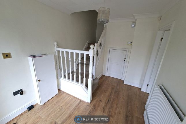 Woodville Terrace, Selby photo 3