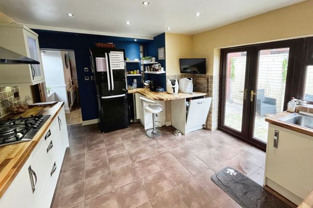 18, Hill Cot Road, Bolton photo 3