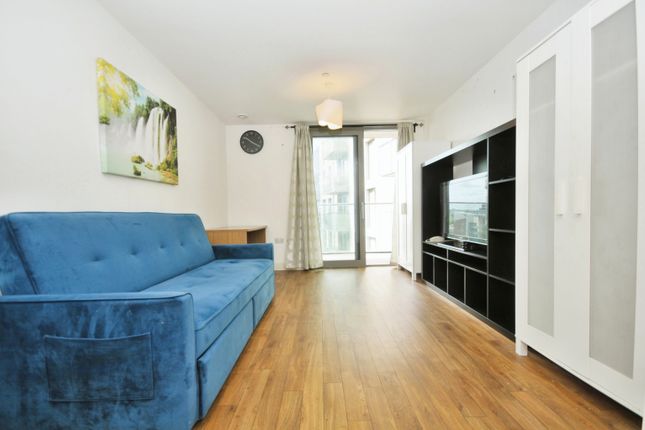 Flat 23, Torre Vista, 45, Loampit Vale, London photo 2