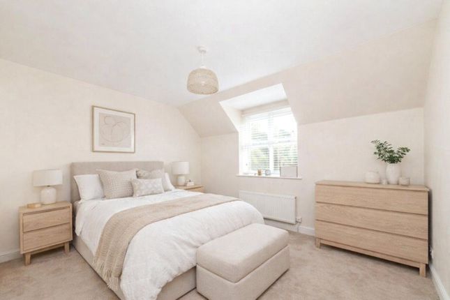 6, Lyster Mews, Surrey photo 4