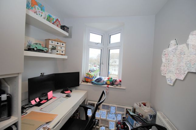 Terraced house for sale in Castle Avenue, Rainham