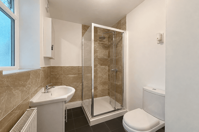 450 London Road, ISLEWORTH photo 3