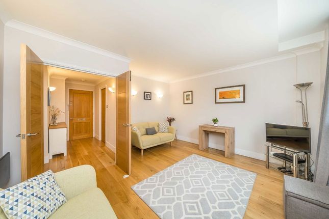 Flat 91, South Block, London photo 2