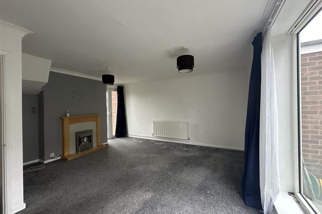 27, Starthe Bank, Heanor photo 2