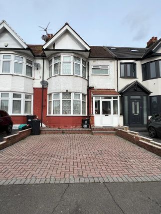 Thumbnail Property to rent in Vaughan Gardens, Cranbrook, Ilford