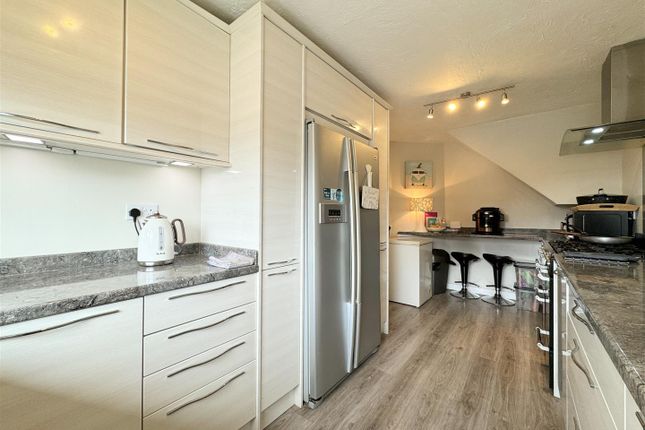 73, Penmere Drive, Newquay photo 3