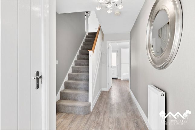 3, Almond Green Avenue, Standish photo 2
