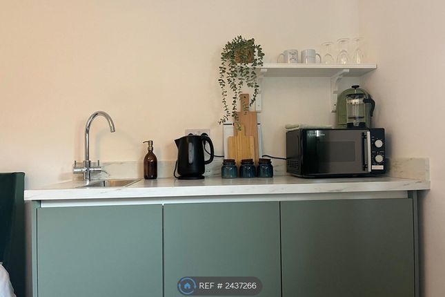 Kitchenette
