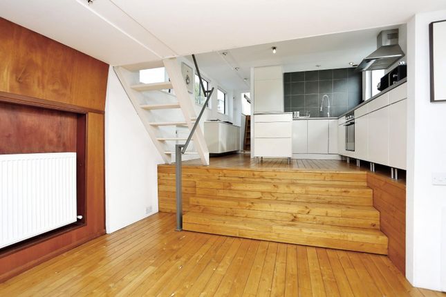 Chelonia, Imperial Wharf, Fulham photo 4