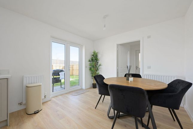 73, Calender Avenue, Kirkcaldy photo 4
