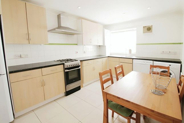 11, Colham Mill Road, West Drayton photo 5
