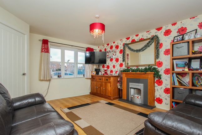 69, Gulliver Road, Irthlingborough photo 4