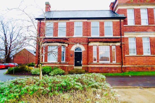 Flat to rent in Friary House, Lichfield