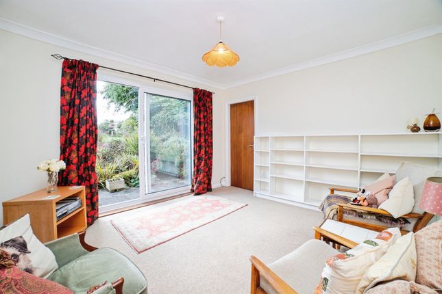 Westlands, Wingfield Road, Alfreton photo 2