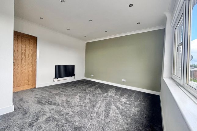 88, School Crescent, DEWSBURY photo 2