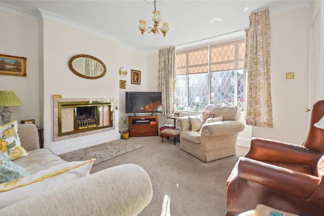 14, Knightscroft Drive, Leeds photo 2