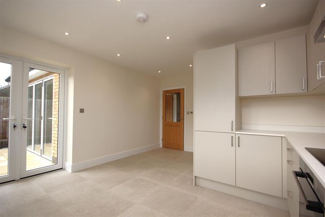 31A, Ashridge Close, Rushden photo 4