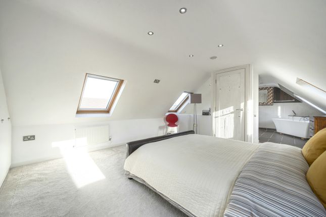 1, Tayberry Grove, Reading photo 3