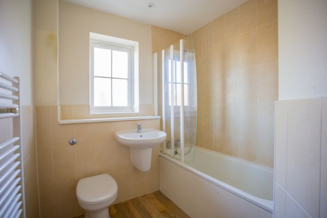 2, Meljak Close, Wokingham photo 4
