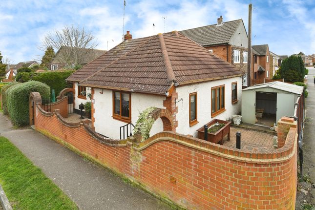 Thumbnail Bungalow for sale in Cedar Road, Brentwood, Essex