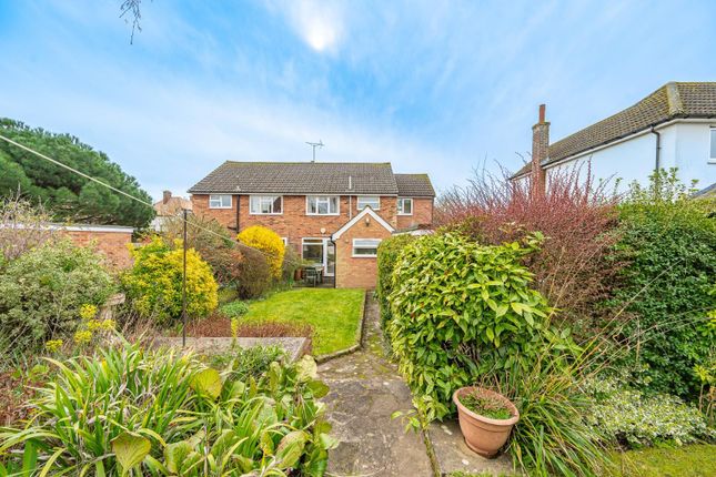 Okeford, The Downs, Dunmow photo 4