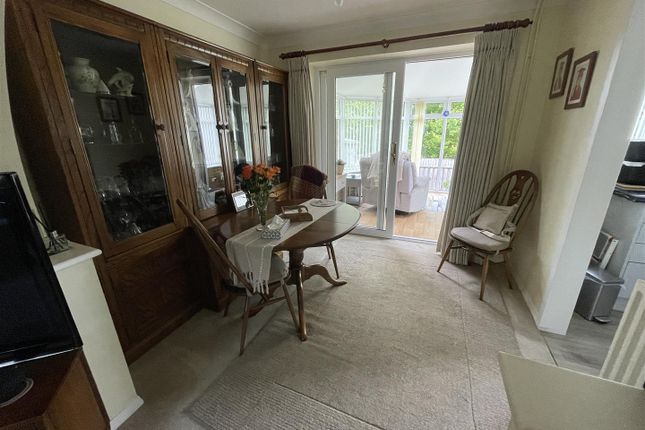 12, Beechwood Drive, Crewkerne photo 3