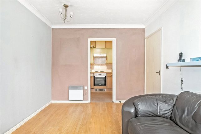 Flat 22, Prince Albert Court,, Sunbury-on-Thames, Surrey photo 4