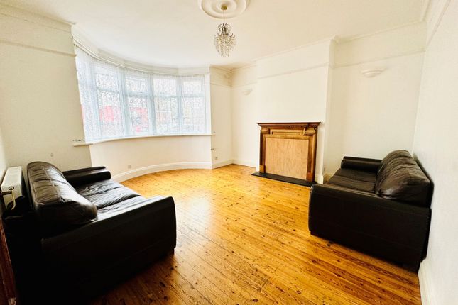 Thumbnail Flat to rent in St Michaels Road, Cricklewood