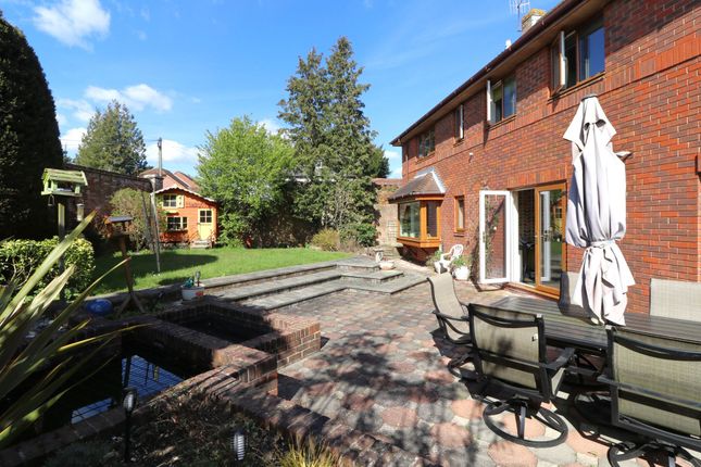 7 Hamblewood, Southampton photo 4