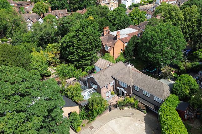 19, Oakleigh Park Avenue, Chislehurst photo 4