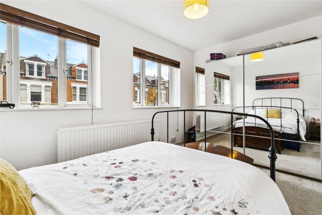 Flat for sale in Barmouth Court, London